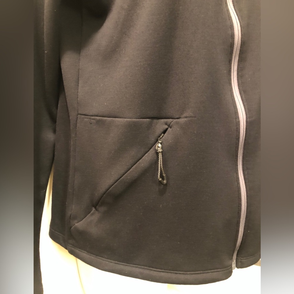 Women's UnderArmour Black Golf Jacket - Picture 3 of 8
